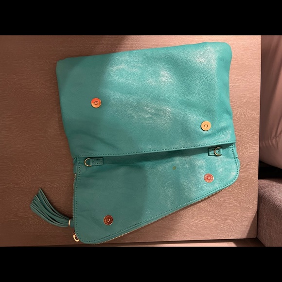 Clutch - Picture 2 of 3